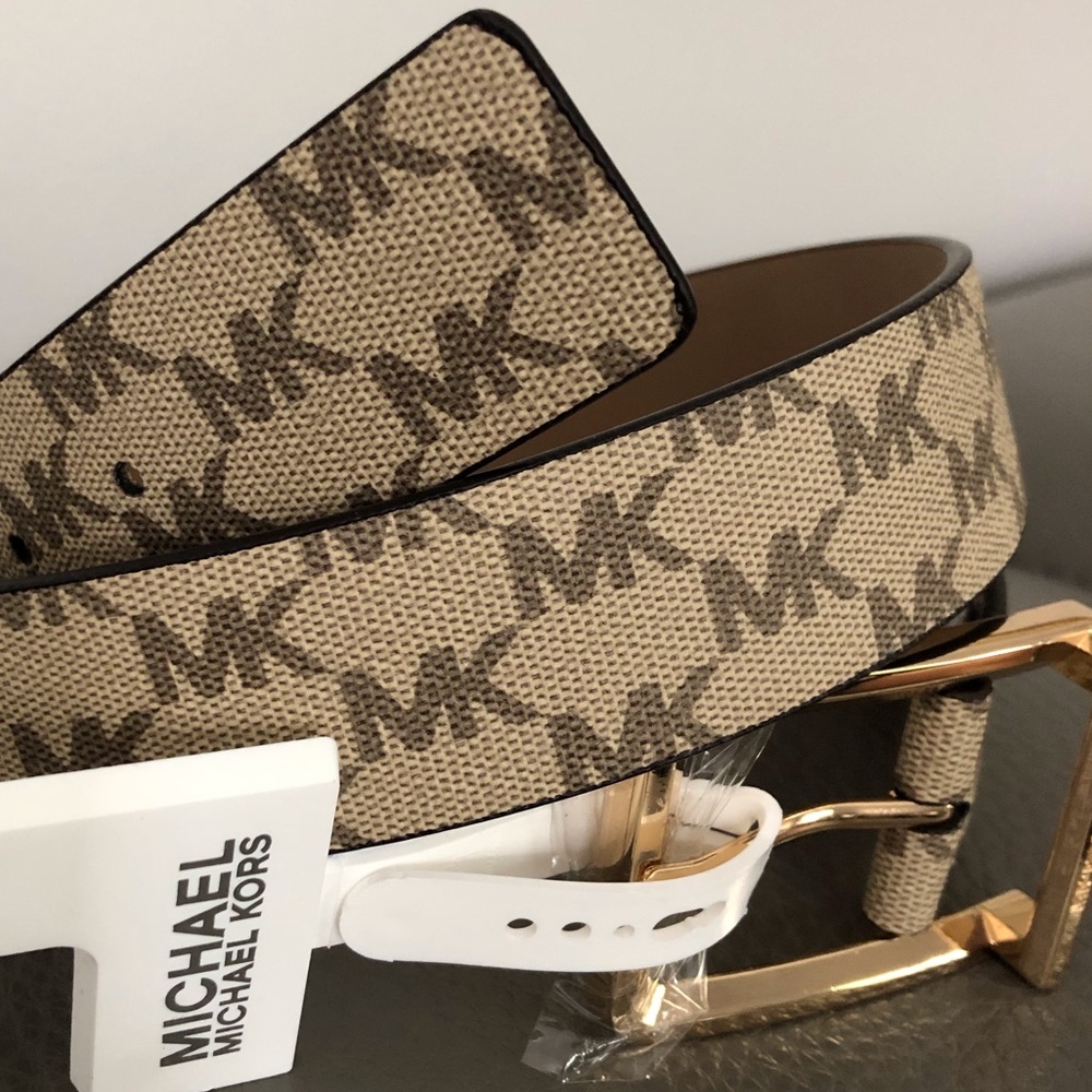 SALE ♥️ MICHAEL KORS signature designer belt in M
